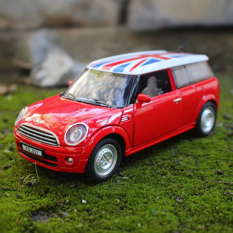 1:32 Mini Countryman Diecast Model Simulation
