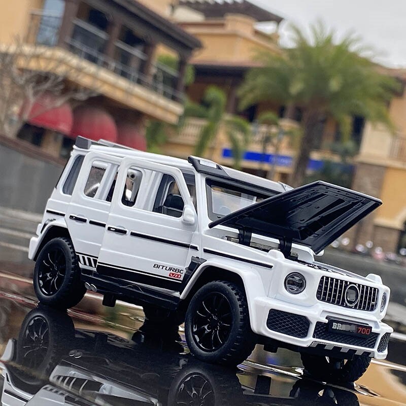 1/32 G700 G65 SUV Alloy Car Model Diecast Simulation
