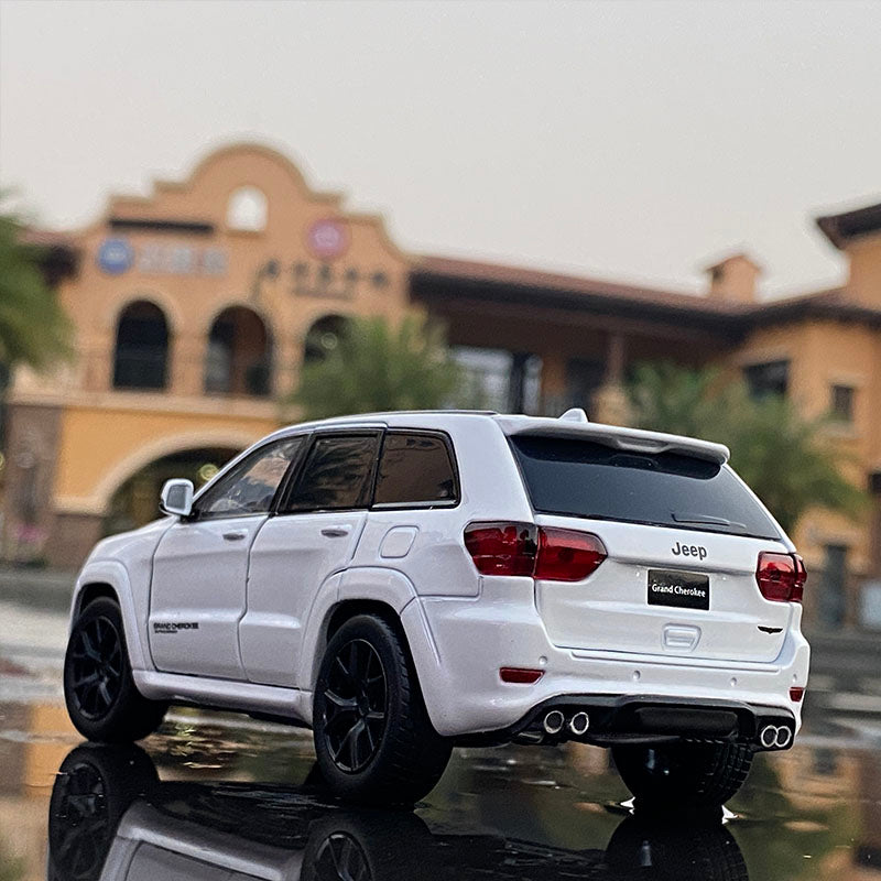 1:32 JEEPS Grand Cherokee SUV Model Simulation