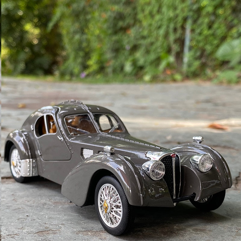1:28 Bugatti TYPE 57SC Classic Car Model Simulation