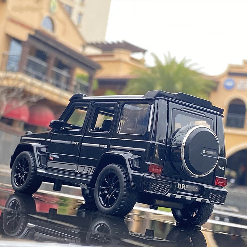 1/32 G700 G65 SUV Alloy Car Model Diecast Simulation