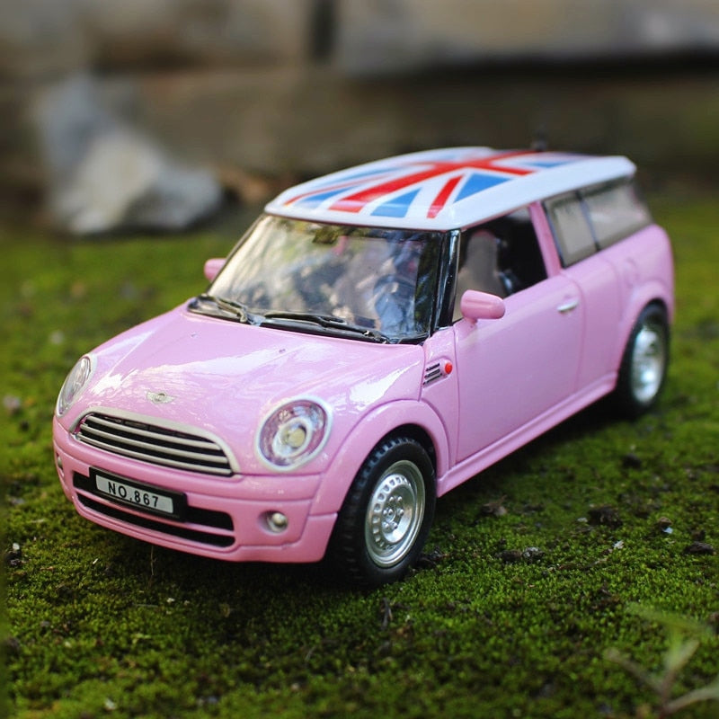 1:32 Mini Countryman Diecast Model Simulation