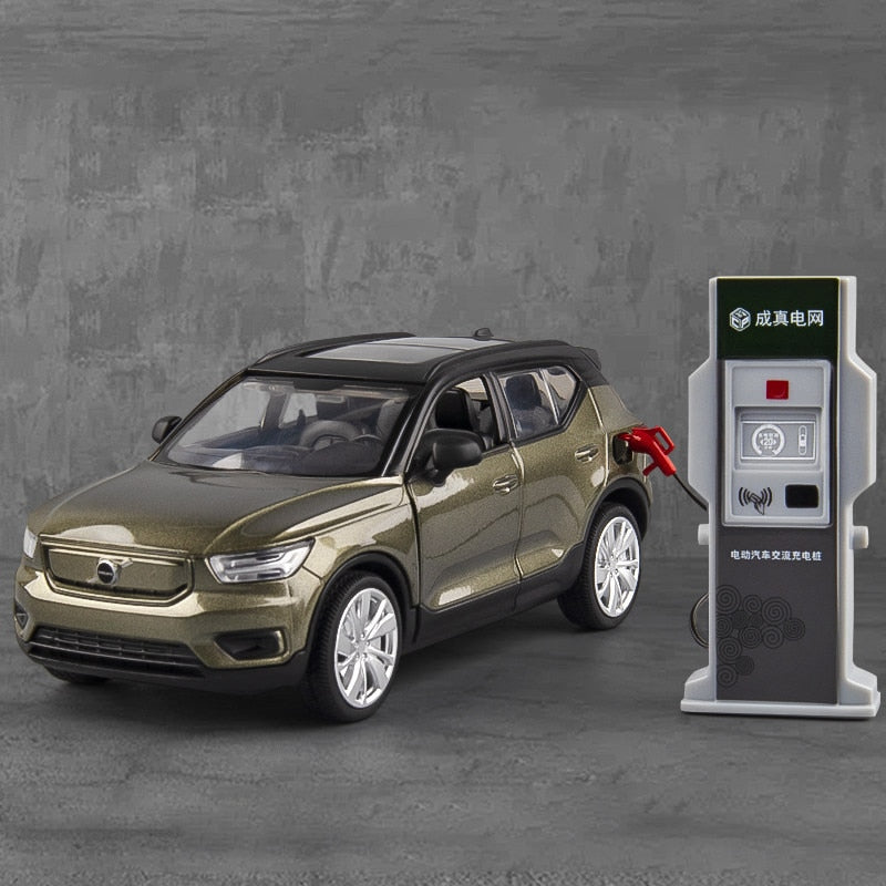1:32 VOLVOS XC40 SUV car simulation model
