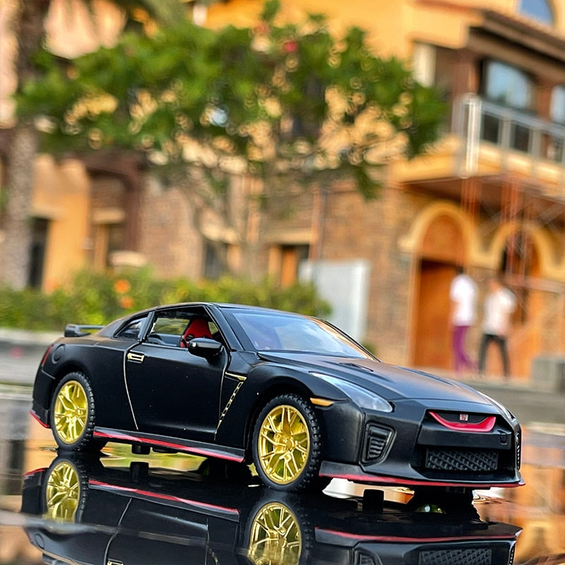 1:32 NISSAN GT-R R35 Alloy Car Model