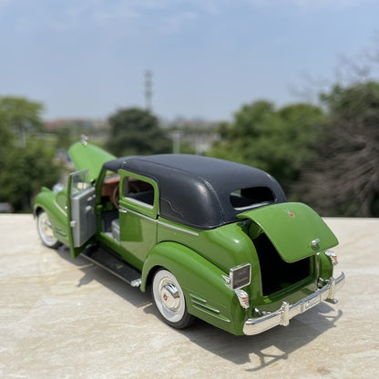 1:30 Classical Old Car Alloy Car Model Simulation